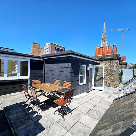 Cityscape Haven: 1 Bedroom Apartment With Terrace And City View Bournemouth Esterno foto